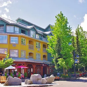  Apartment Town Plaza By Mountainview Accommodation Canada