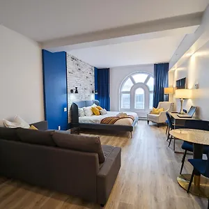  Apartment Le Loft Bleu - Centre-ville De Canada